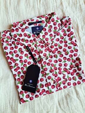 Nwt Ben Sherman Button Front Short Sleeve Shirt Cherry Pattern Stretch Men Sz S